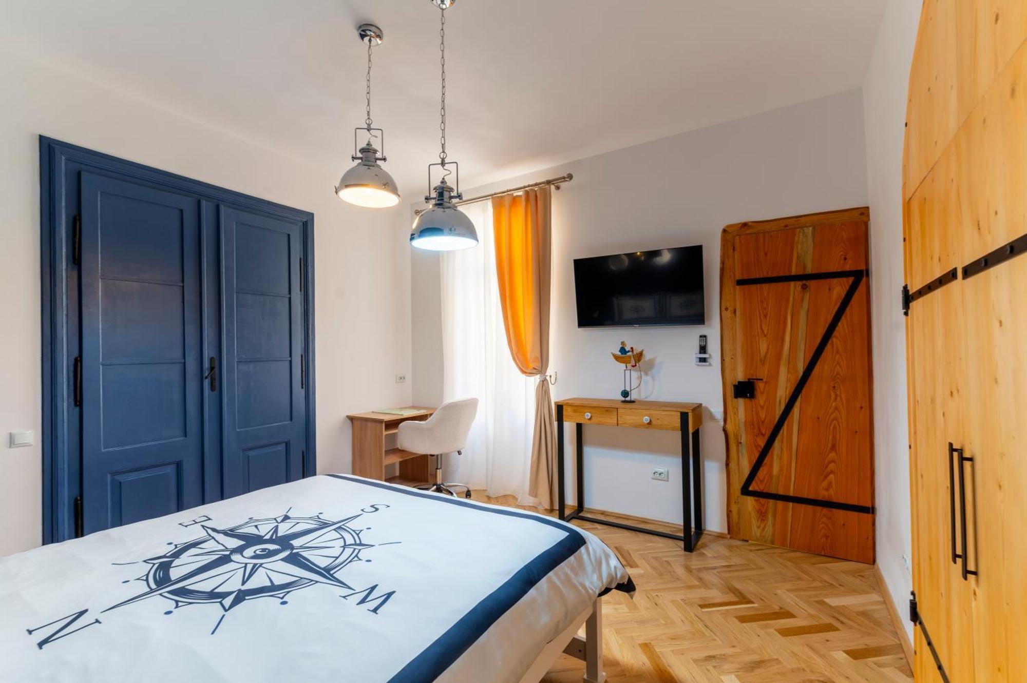 Luxurious Apartment In Old Town - Ultra Central Braşov Esterno foto