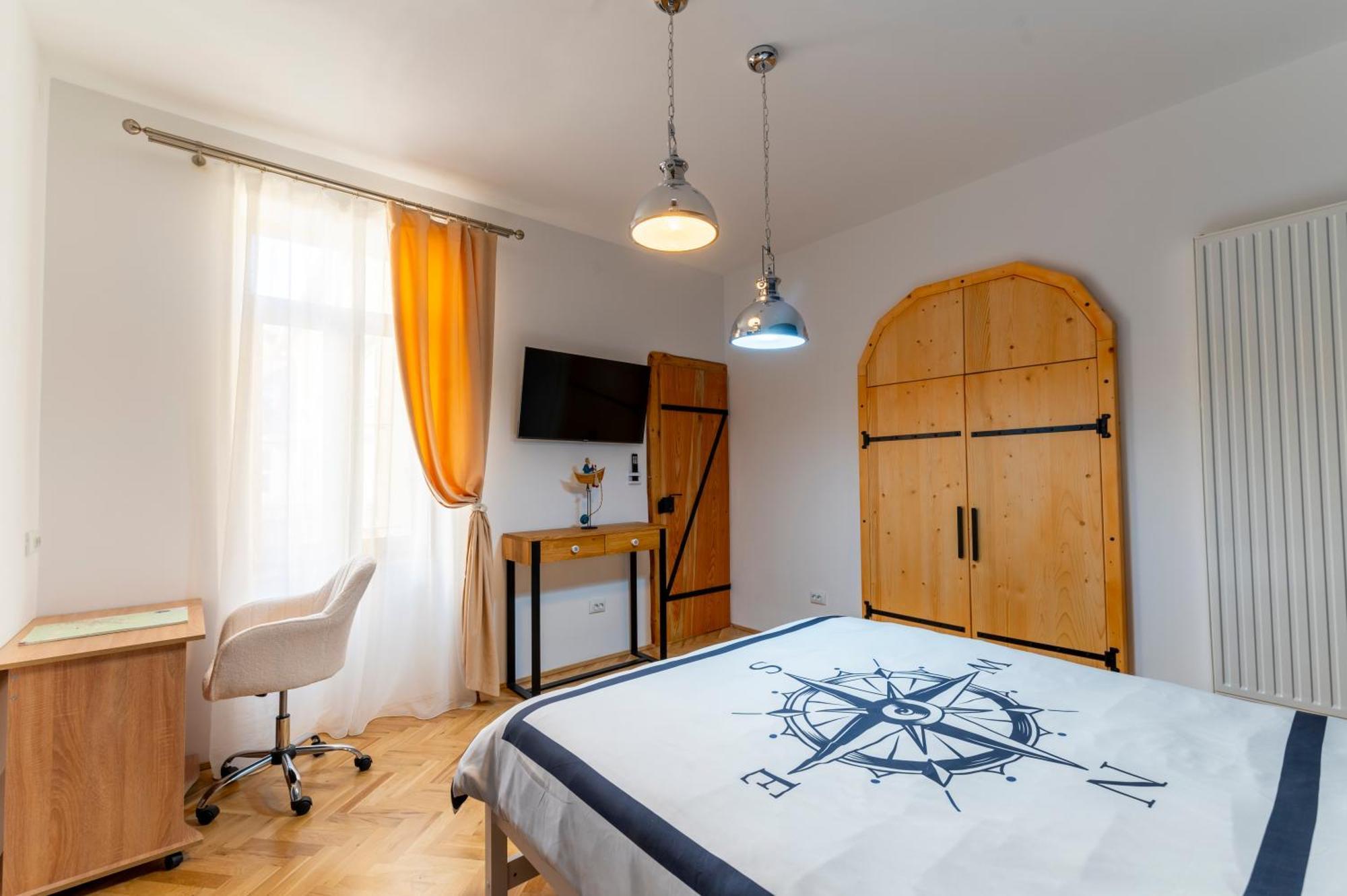 Luxurious Apartment In Old Town - Ultra Central Braşov Esterno foto
