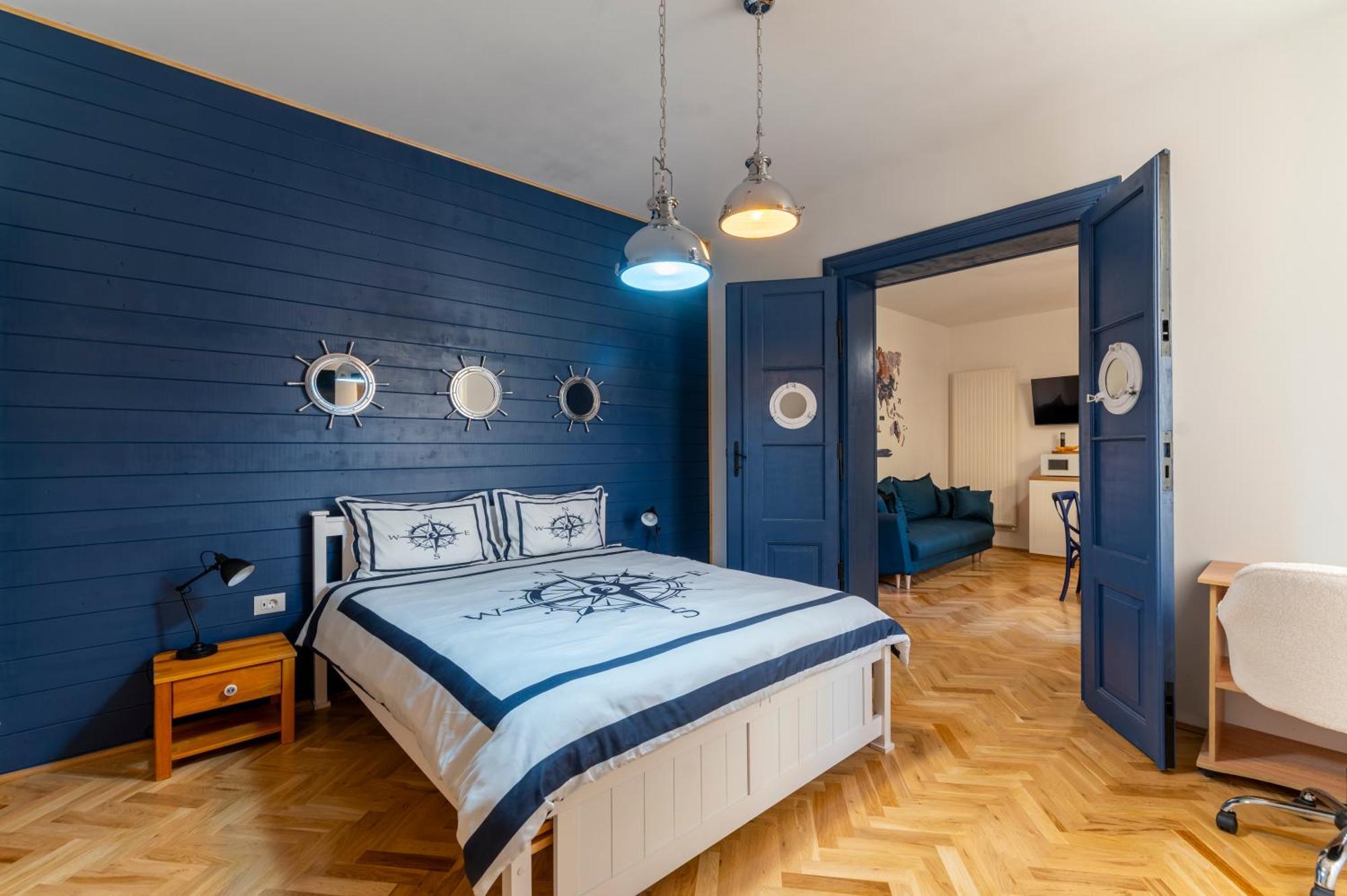 Luxurious Apartment In Old Town - Ultra Central Braşov Esterno foto