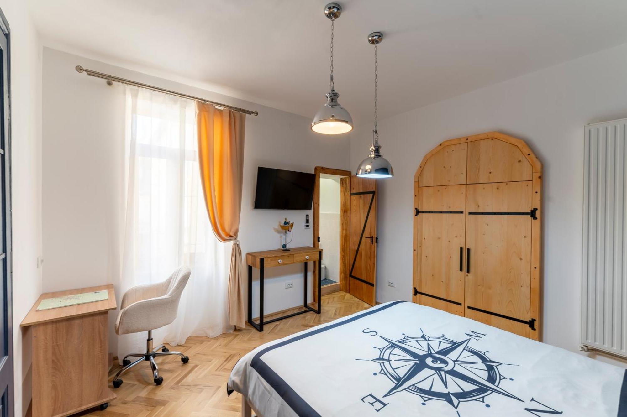 Luxurious Apartment In Old Town - Ultra Central Braşov Esterno foto